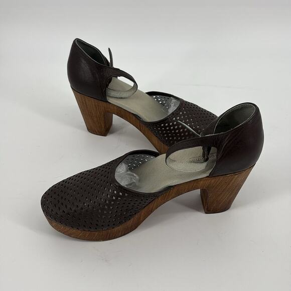 Eric Michael Womens Brown Platform Clogs Ankle Strap Laser Cut Leather Size 39 - Picture 15 of 15